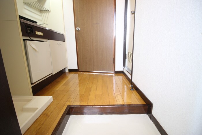 物件内観写真22　(玄関)