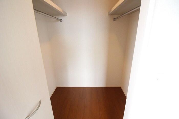 物件内観写真13　(収納)