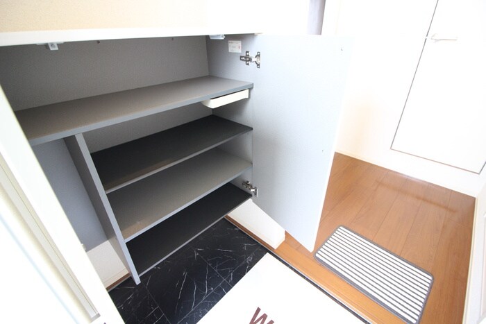 物件内観写真17　(靴箱)