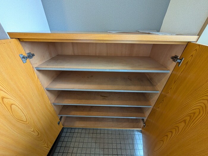 物件内観写真18　(靴箱)