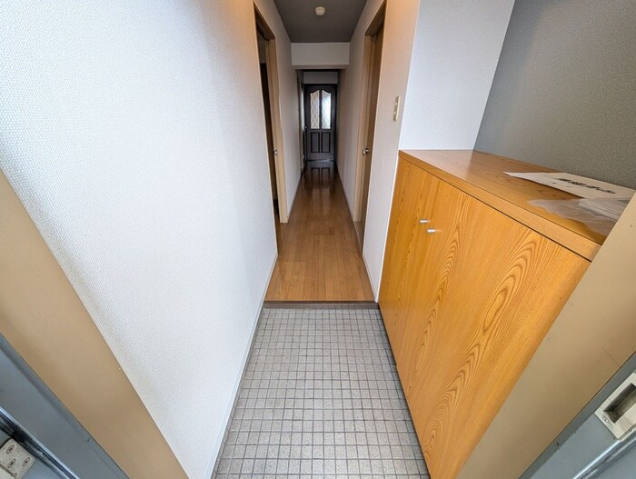 物件内観写真19　(玄関)