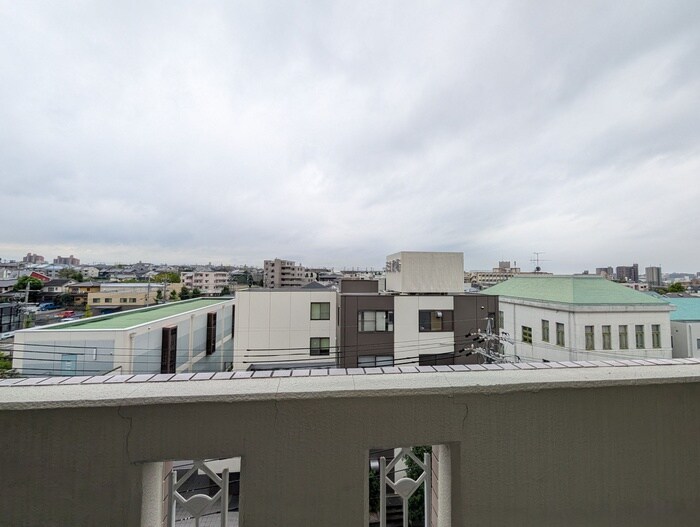 物件内観写真22　(室内からの展望)