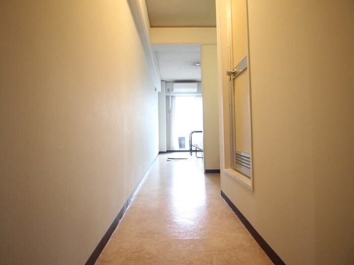 物件内観写真14　(廊下)