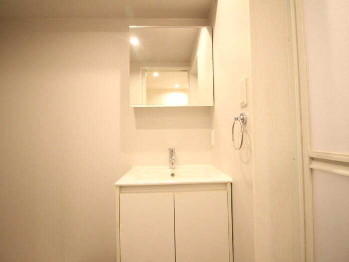 物件内観写真11　(洗面)