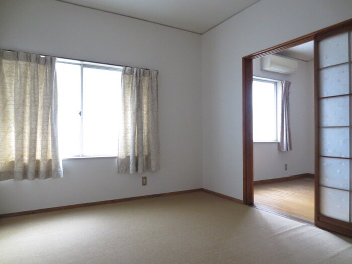 物件内観写真11　(居室)