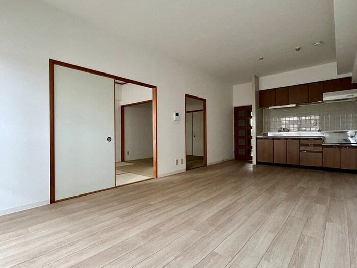 物件内観写真8　(居室)