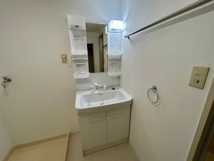 物件内観写真11　(洗面)