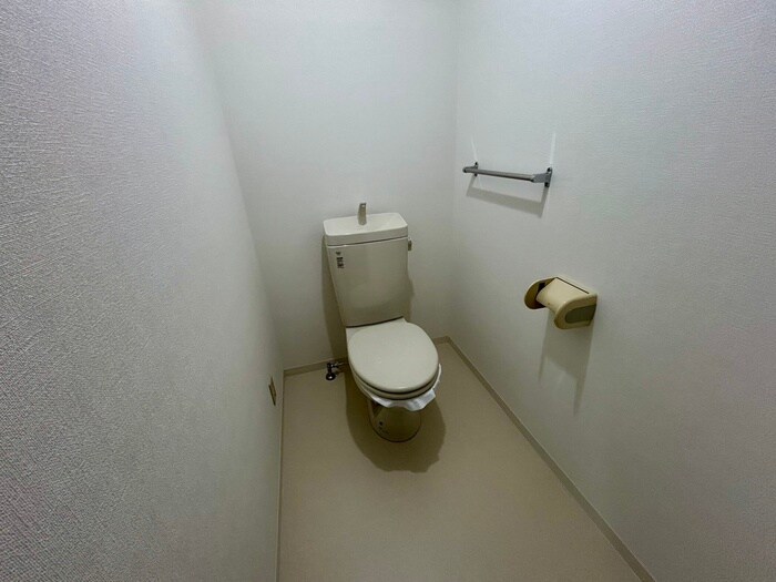物件内観写真13　(トイレ)