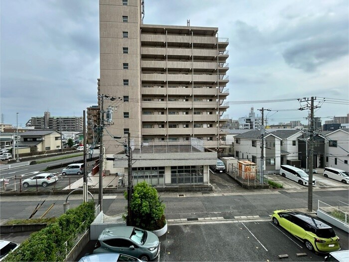 物件内観写真16　(室内からの展望)