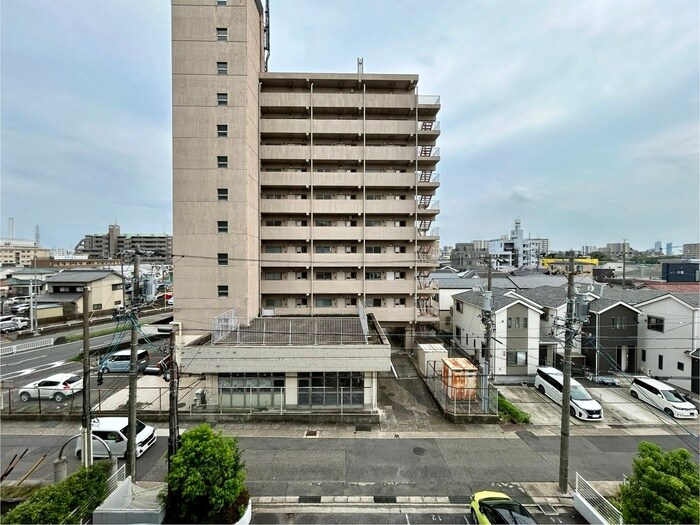 物件内観写真16　(室内からの展望)