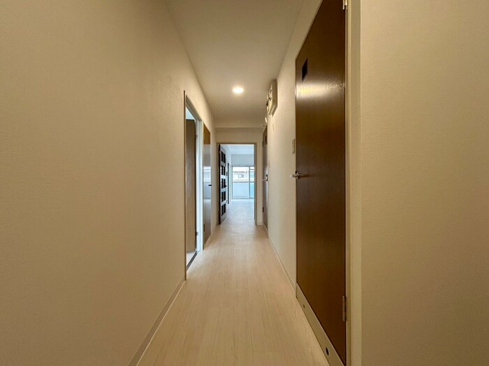 物件内観写真18　(廊下)
