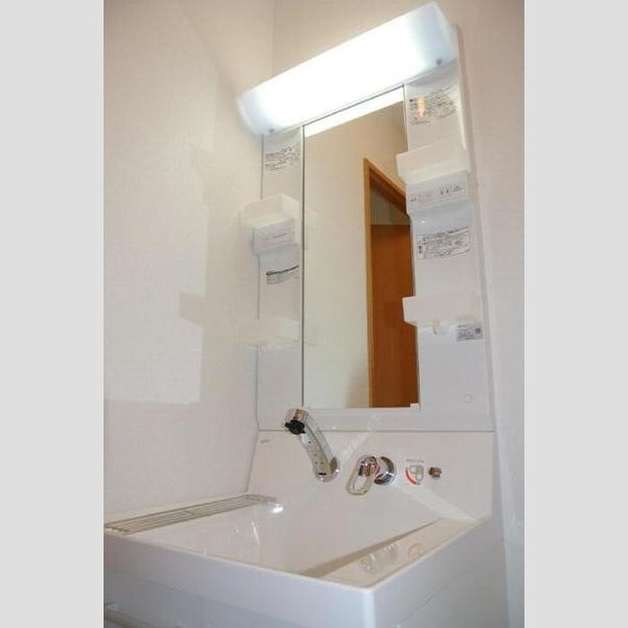 物件内観写真8　(洗面)