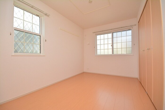 物件内観写真4　(居室)