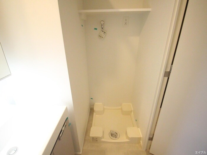 物件内観写真9　(洗濯機置場)