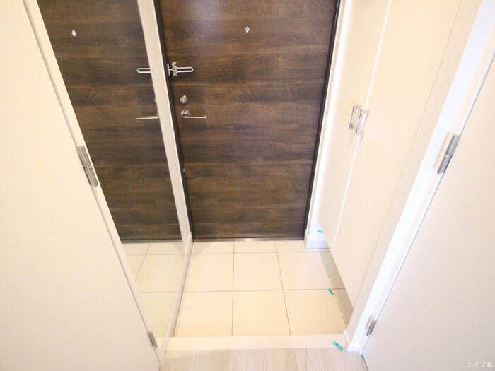 物件内観写真15　(玄関)