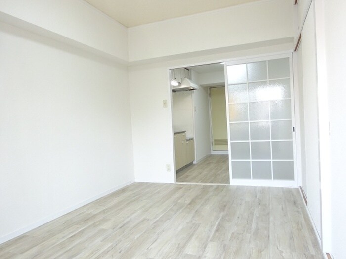 物件内観写真6　(居室)