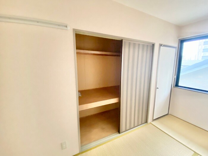 物件内観写真11　(収納)