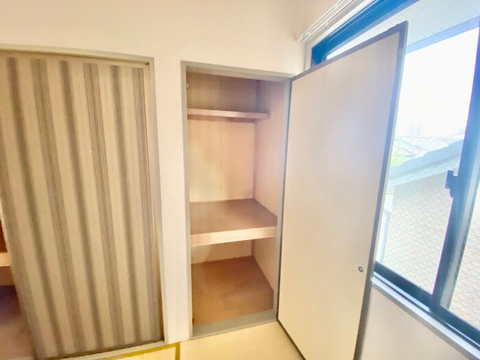 物件内観写真12　(収納)