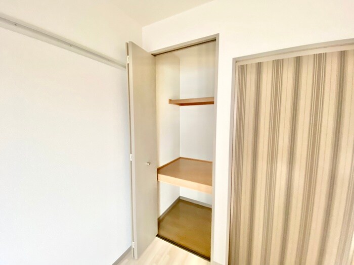 物件内観写真13　(収納)