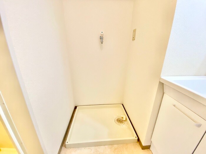 物件内観写真17　(洗濯機置場)