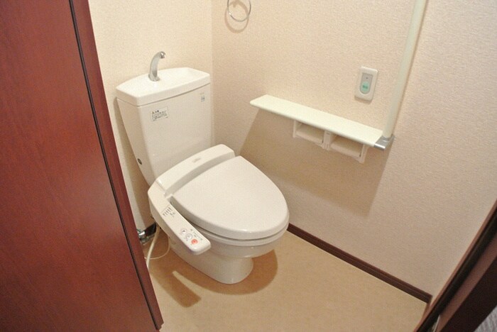 物件内観写真11　(トイレ)