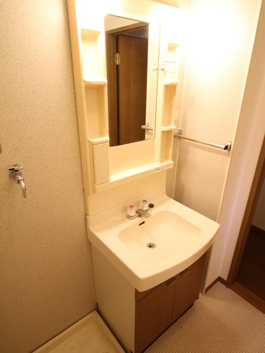 物件内観写真8　(洗面)