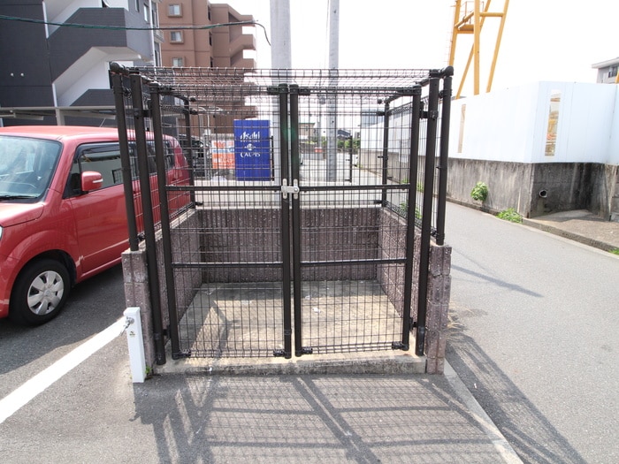 物件外観写真4　(建物設備)