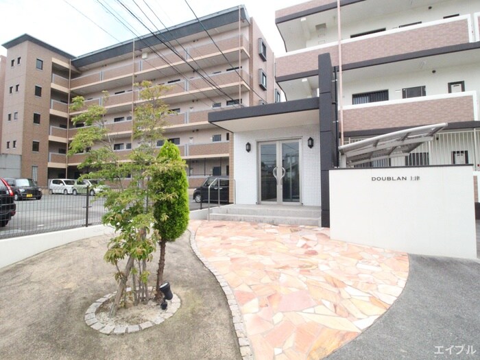 物件外観写真5　(エントランス部分)