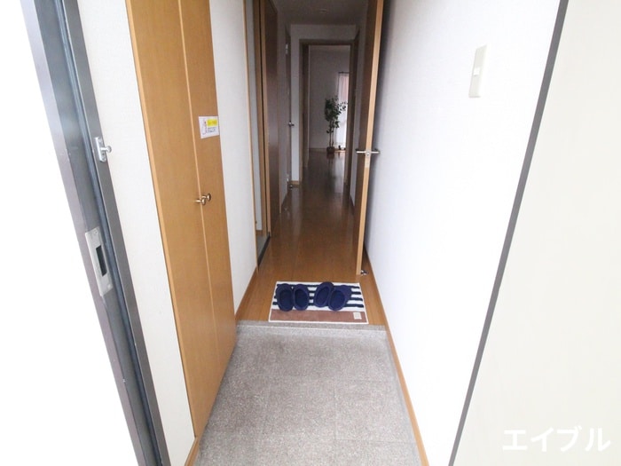 物件内観写真17　(玄関)