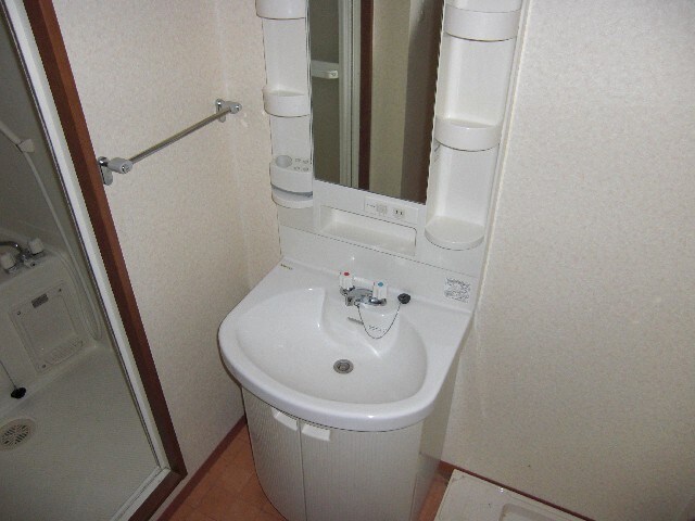 物件内観写真9　(洗面)