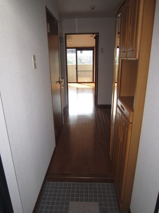 物件内観写真15　(玄関)