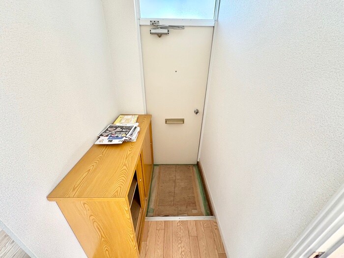 物件内観写真11　(玄関)