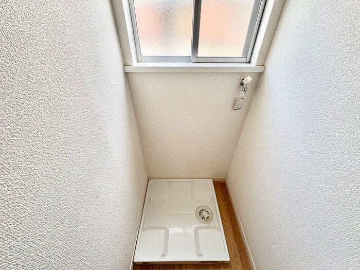 物件内観写真15　(洗濯機置場)