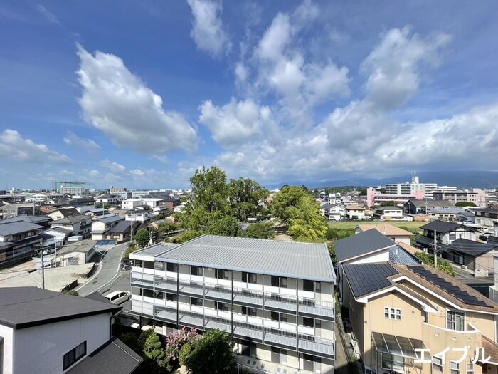 物件内観写真14　(室内からの展望)