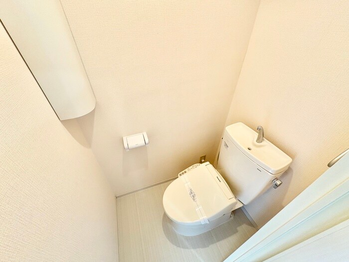 物件内観写真9　(トイレ)
