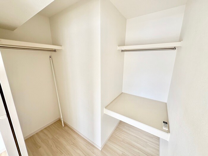 物件内観写真12　(収納)