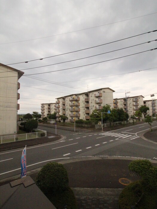 物件内観写真13　(室内からの展望)