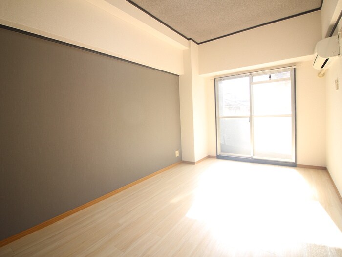 物件内観写真4　(居室)