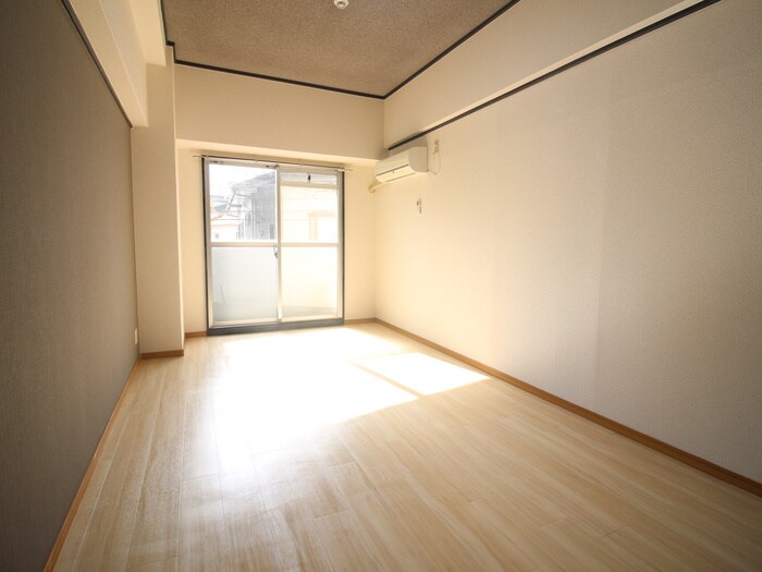 物件内観写真6　(居室)