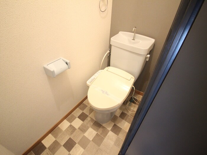 物件内観写真8　(トイレ)