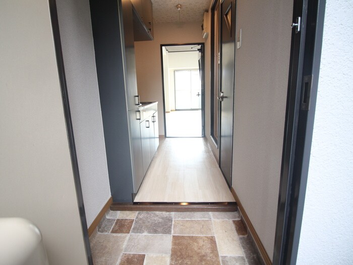 物件内観写真10　(玄関)