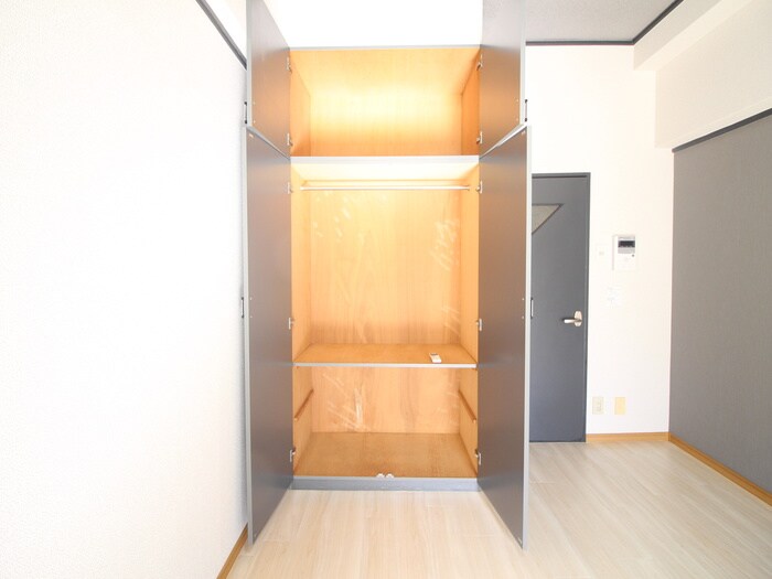 物件内観写真11　(収納)