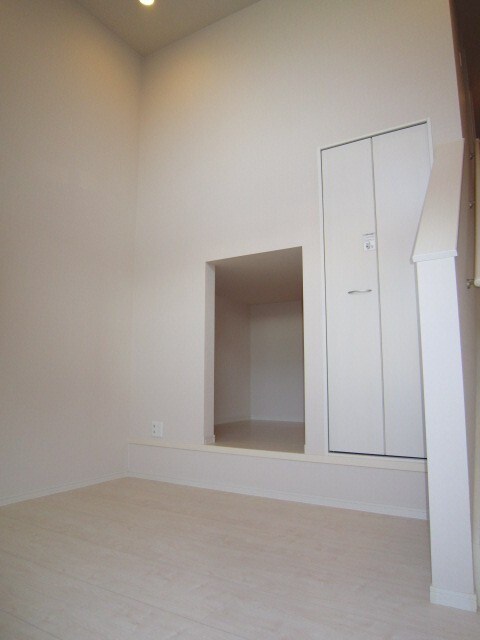 物件内観写真4　(居室)