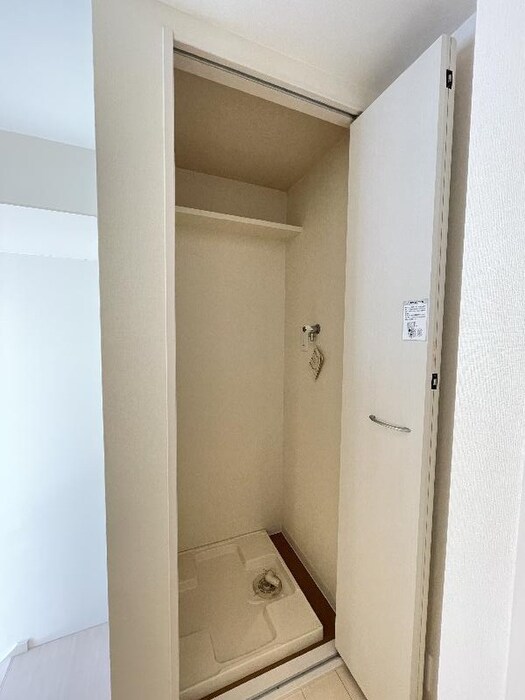 物件内観写真9　(洗濯機置場)