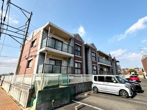 ファミーユ外観写真