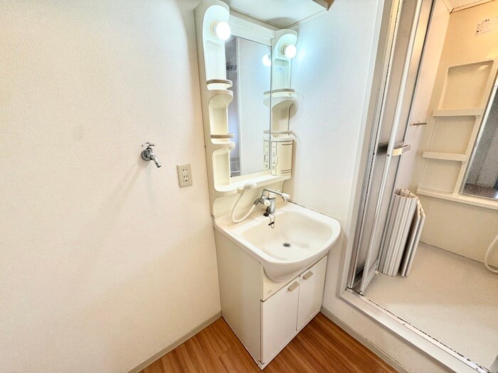 物件内観写真8　(洗面)