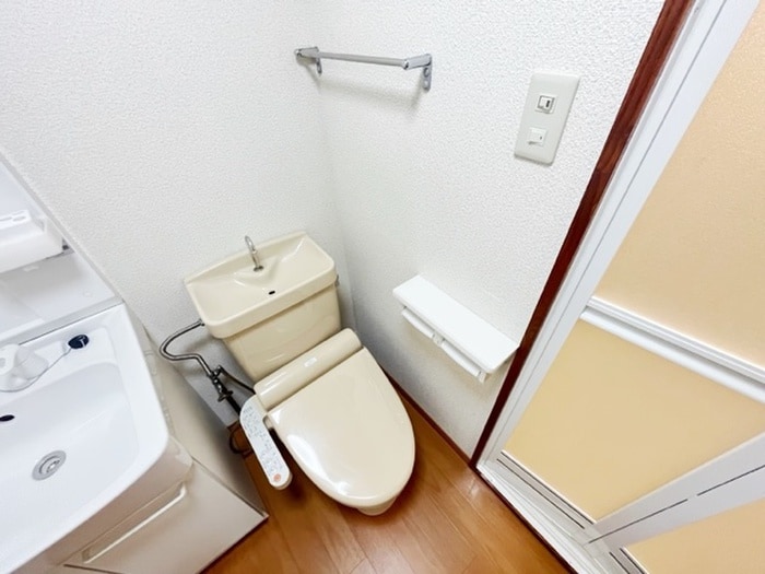 物件内観写真9　(トイレ)