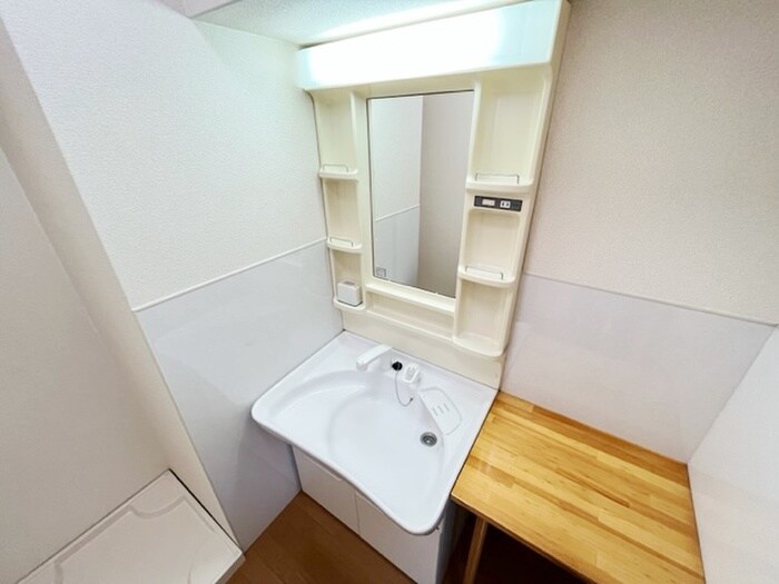 物件内観写真10　(洗面)