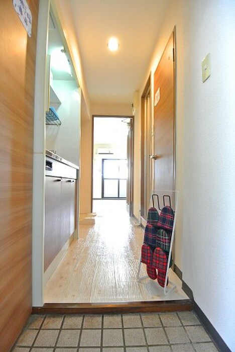 物件内観写真6　(玄関)