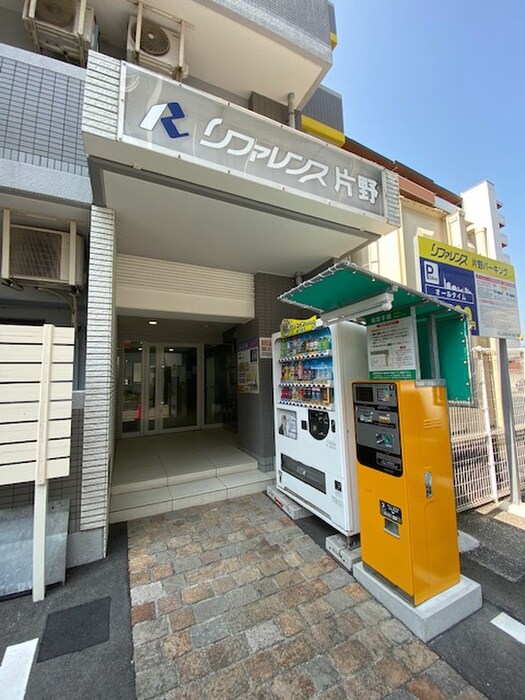 物件外観写真5　(エントランス部分)